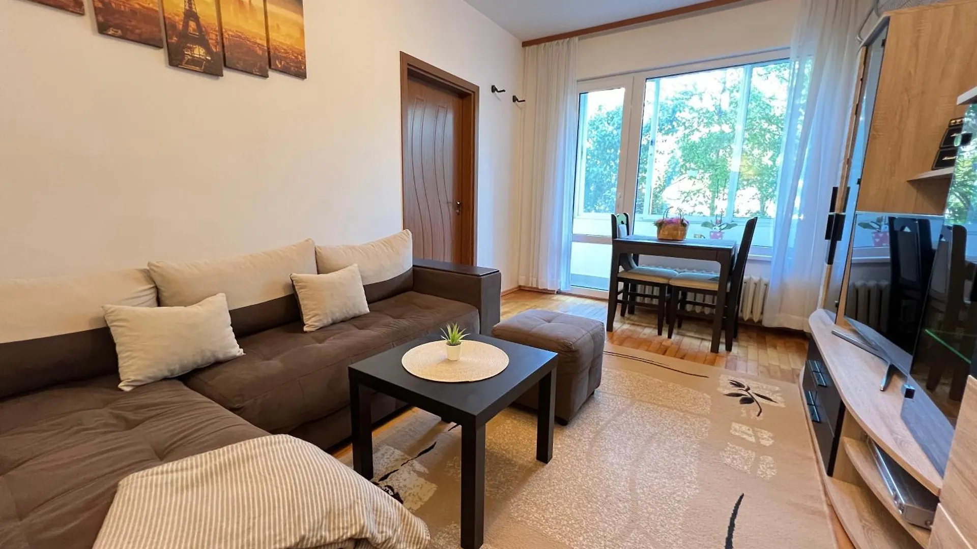 Ferienwohnung Giza Cozy 1Bdr W Wifi Near Arena 8888 And Sofiamed Bulgarien
